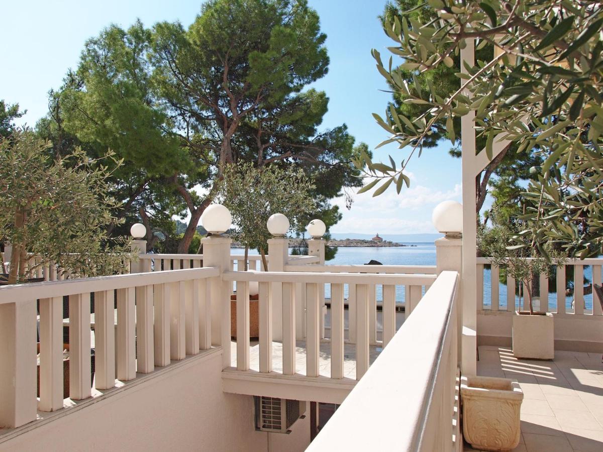 Apartments Beach Макарска Экстерьер фото
