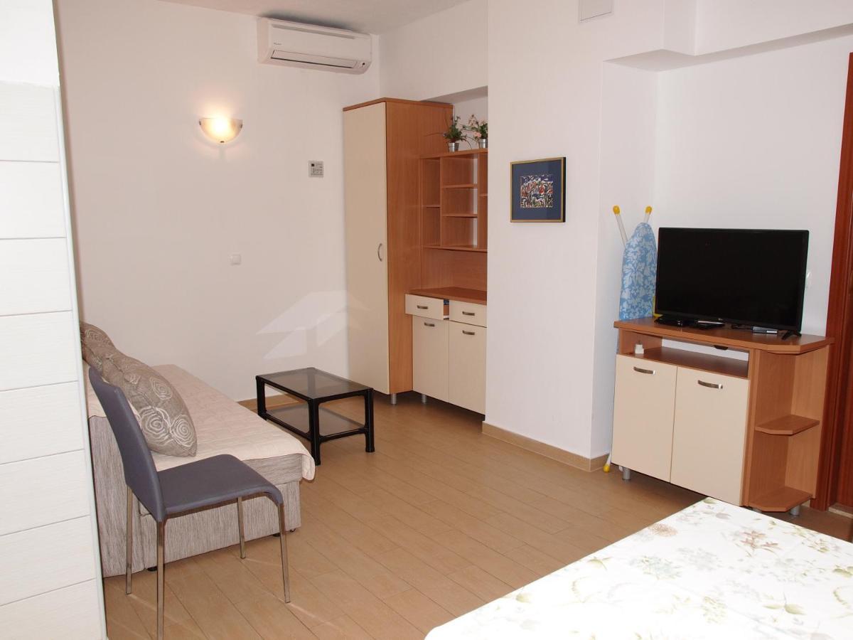 Apartments Beach Макарска Экстерьер фото