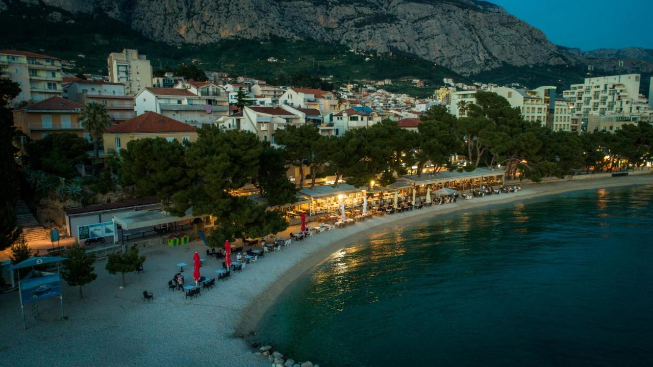 Apartments Beach Макарска Экстерьер фото